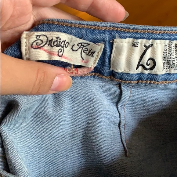 Mini button down denim skirt. - Picture 3 of 4